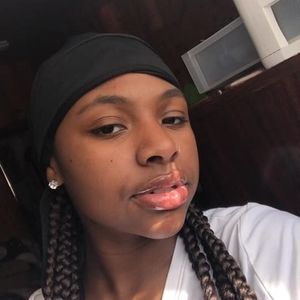 Meet your Posher, Savannah